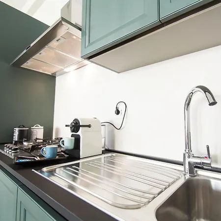 Loggia 27 Three-room Apartamento